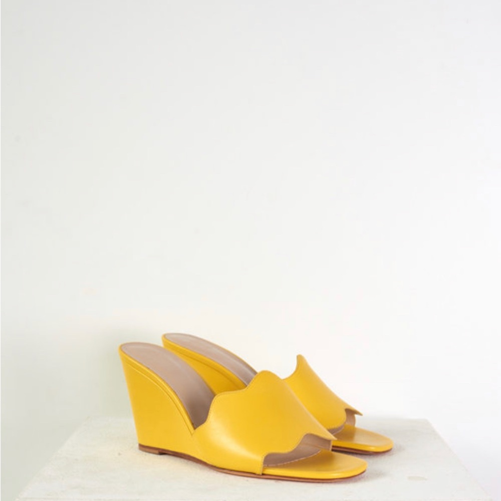 Maryam Nassir Zadeh Zadeh Wave Wedge